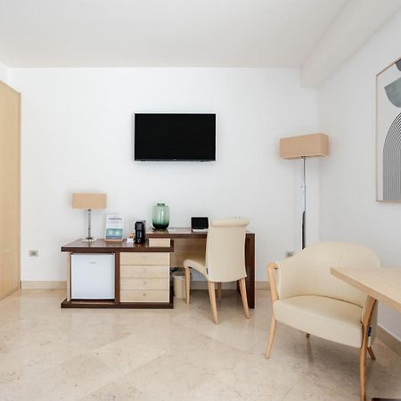 Hotiday Room Collection - Otranto Eksteriør billede